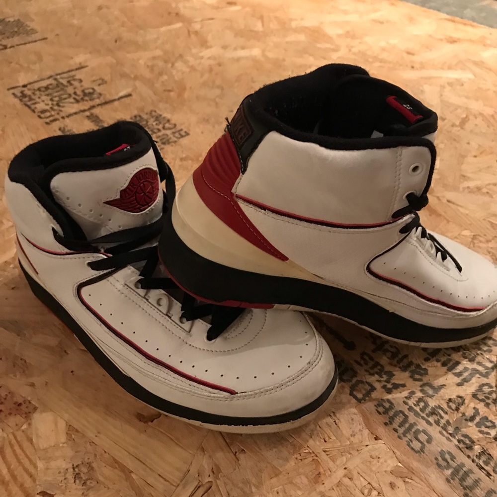 Vintage Jordan 2s